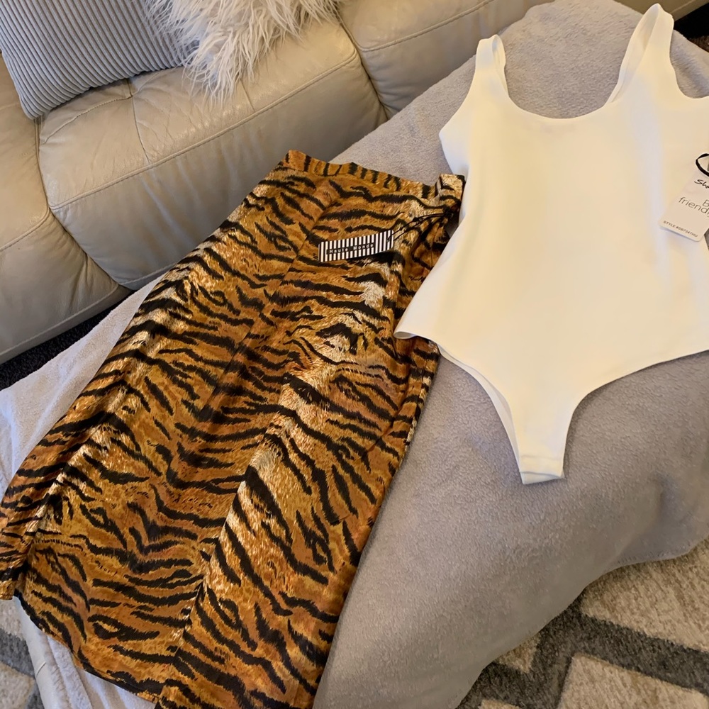 Midi skirt and bodysuit